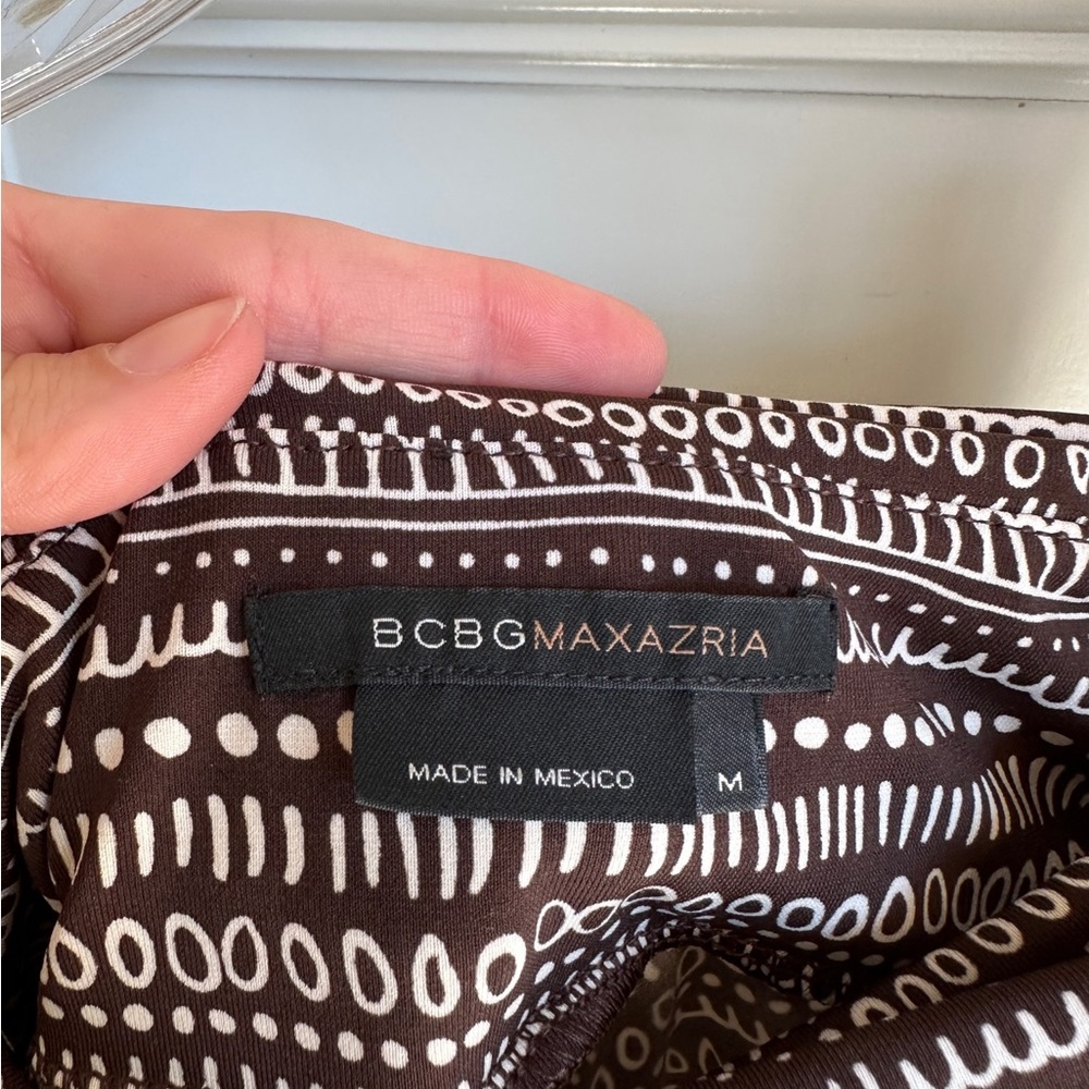 Chic Brown and White Patterned BCBG MAX AZRIA Top and Skirt Set - Picture 5 of 8